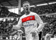 开云体育下载-当曼彻斯特的蓝遇见星条旗的红，德里赫特的钢铁丛林法则