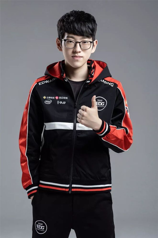 C9血洗EDG,Ming完成帽子戏法的简单介绍 C9血洗EDG,Ming完成帽子戏法的简单介绍