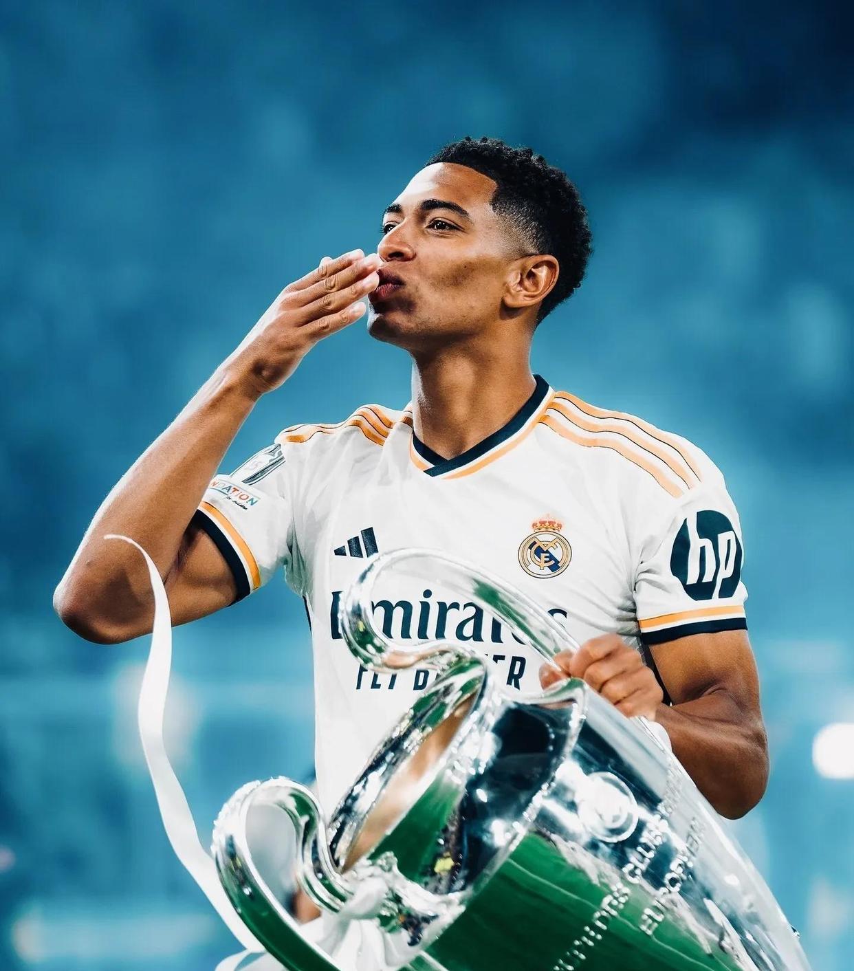 关于曼城翻盘比利时,托雷斯完成帽子戏法的信息 关于曼城翻盘比利时,托雷斯完成帽子戏法的信息