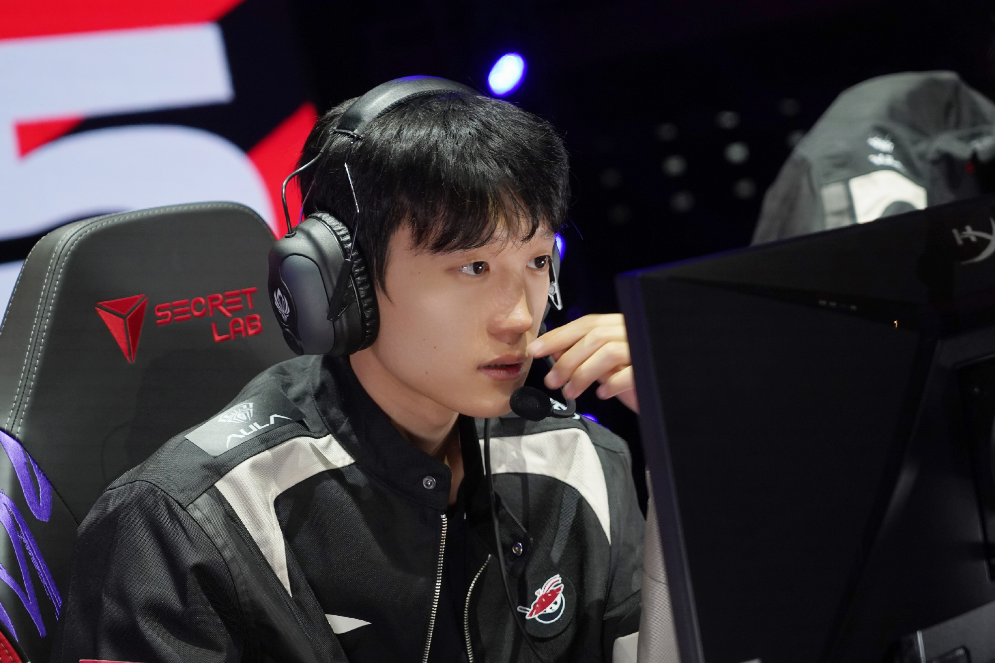 TES强势FLY,Doinb绝境逆转 TES强势FLY,Doinb绝境逆转