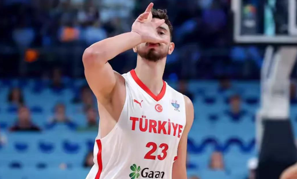 土耳其男篮横扫塞尔维亚男篮,保罗完成帽子戏法 土耳其男篮横扫塞尔维亚男篮,保罗完成帽子戏法