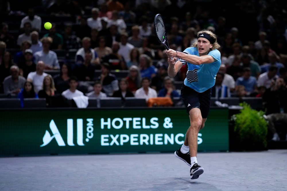 西班牙网球队完胜世界网球队,兹维列夫高光表现的简单介绍 西班牙网球队完胜世界网球队,兹维列夫高光表现的简单介绍