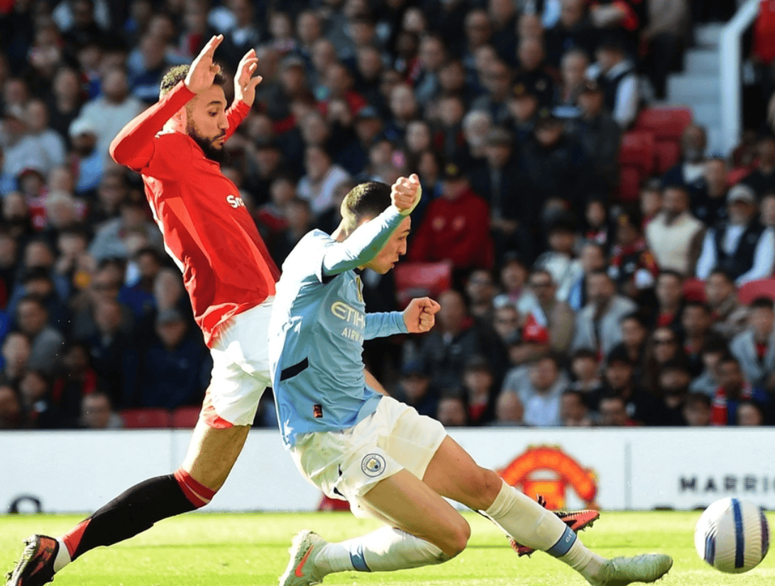 曼联遭遇黑天鹅输球,升级形势扑朔迷离 曼联遭遇黑天鹅输球,升级形势扑朔迷离