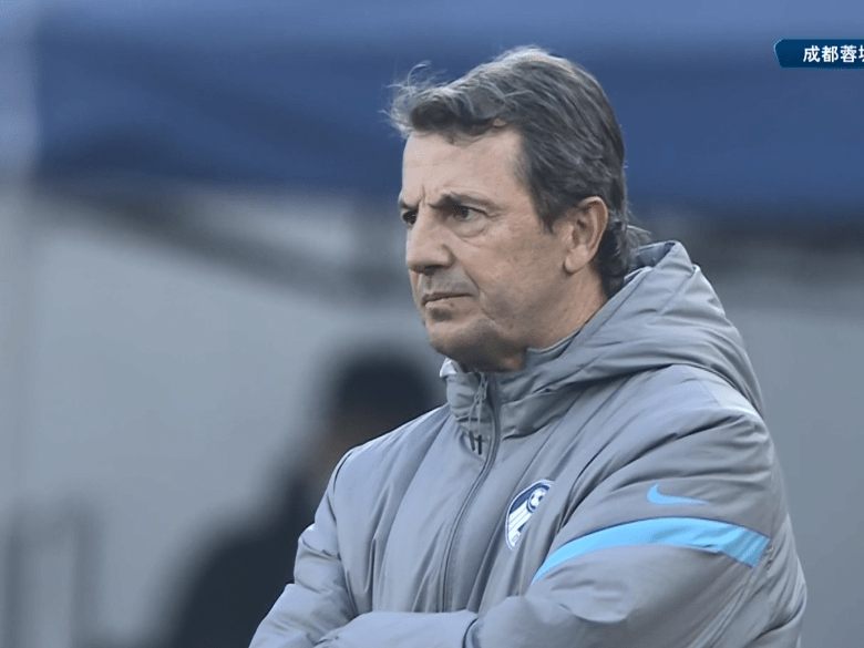 克罗托内客场失利,保级前景堪忧 克罗托内客场失利,保级前景堪忧