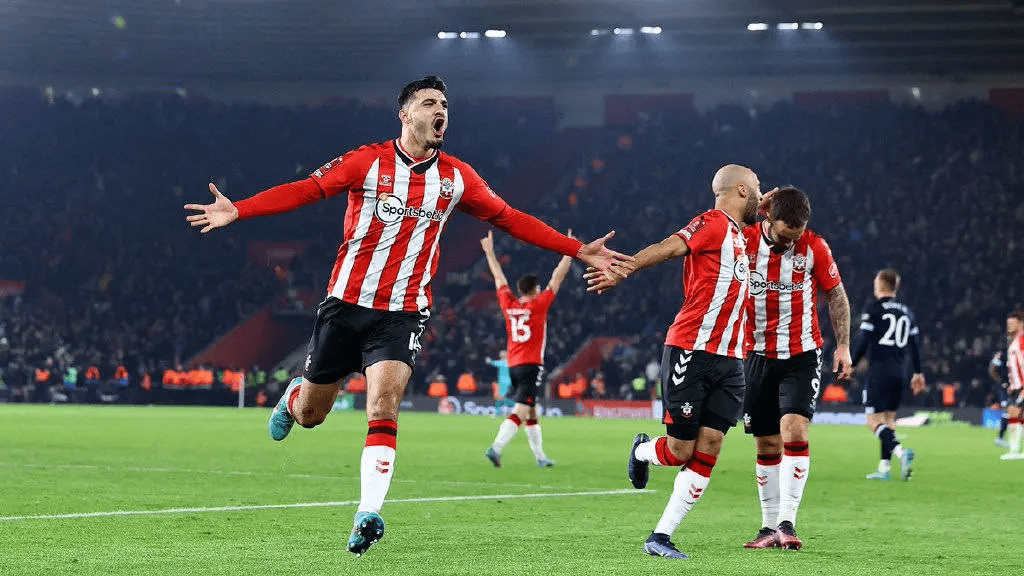 纽卡斯尔主场大捷,提升排名 纽卡斯尔主场大捷,提升排名