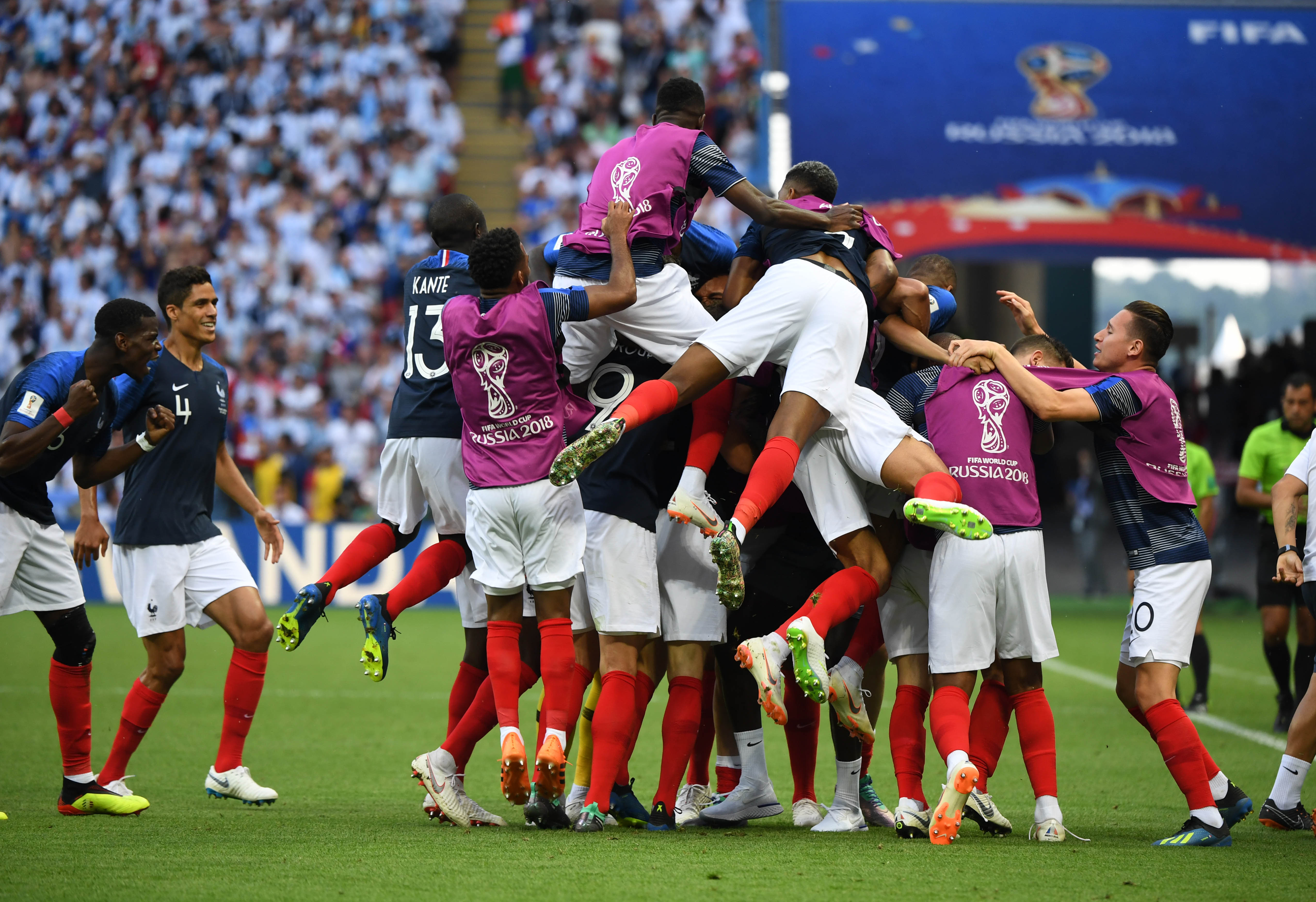 包含欧洲国家队比赛的精彩瞬间精彩连连的词条 包含欧洲国家队比赛的精彩瞬间精彩连连的词条