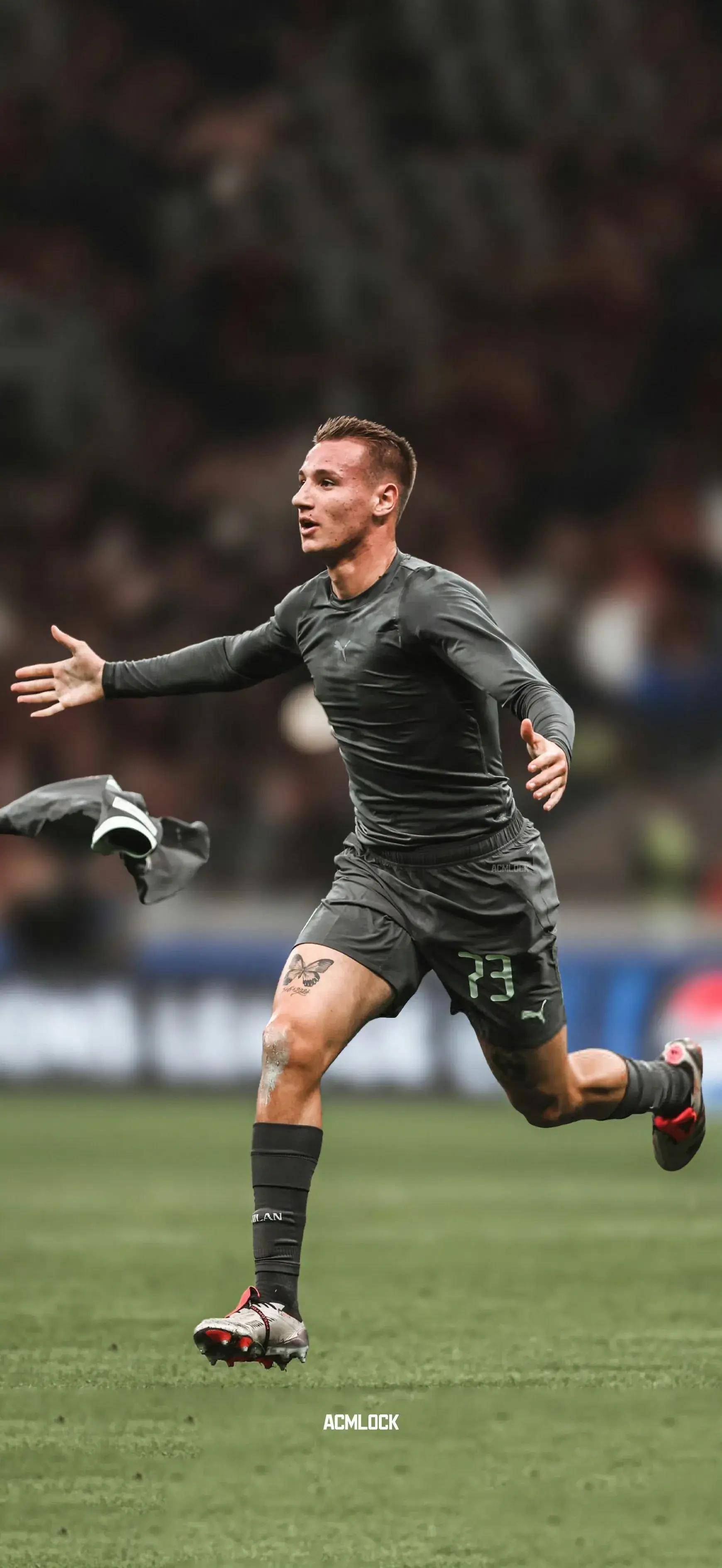 关于米兰大胜卡利亚里,豪取连胜的信息 关于米兰大胜卡利亚里,豪取连胜的信息