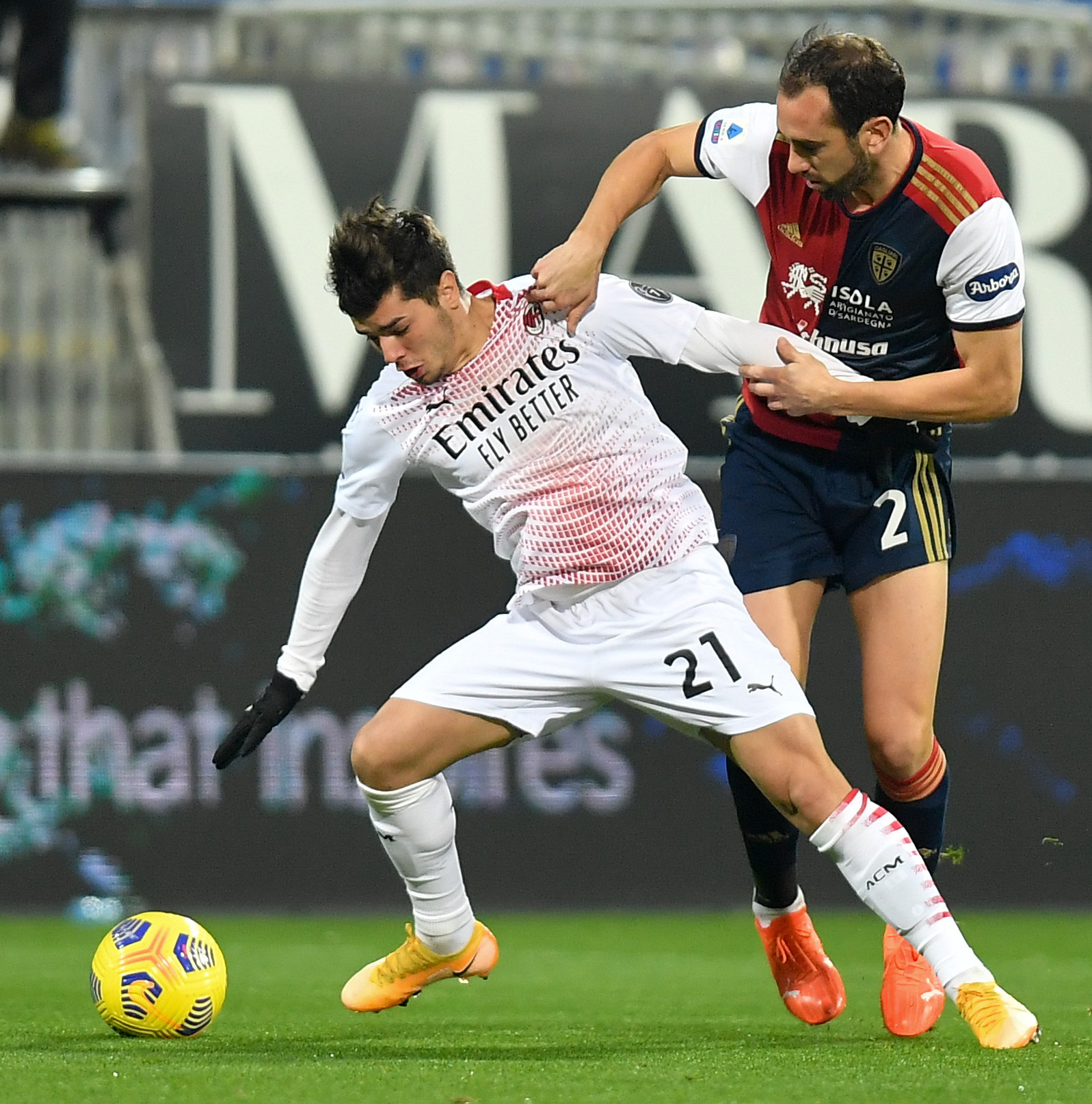 包含卡利亚里队衰败不止,保级压力大增的词条 包含卡利亚里队衰败不止,保级压力大增的词条