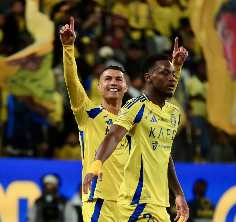 包含丹麦力克拜仁，C罗刷新纪录的词条